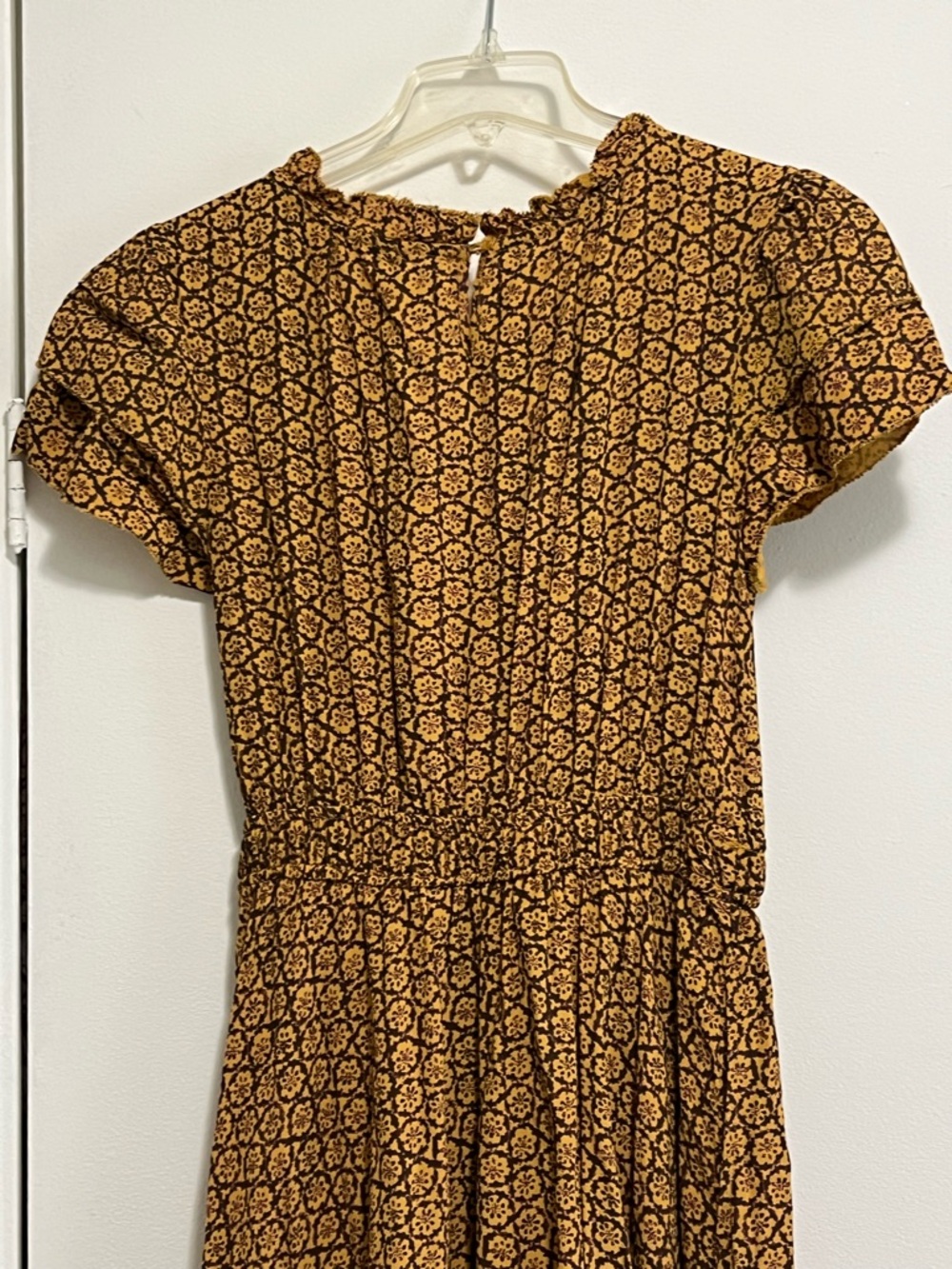 Women's Short Sleeve Smocked Waist Floral Dress - Mustard Brown